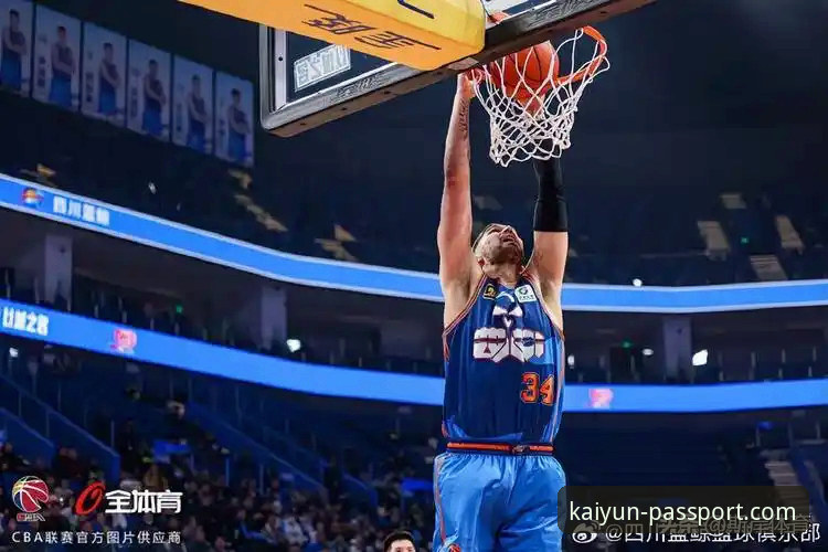 皮特森38分导演逆转，北京4连胜遭福建终结：一场关键球处理与球星成色的全面解析